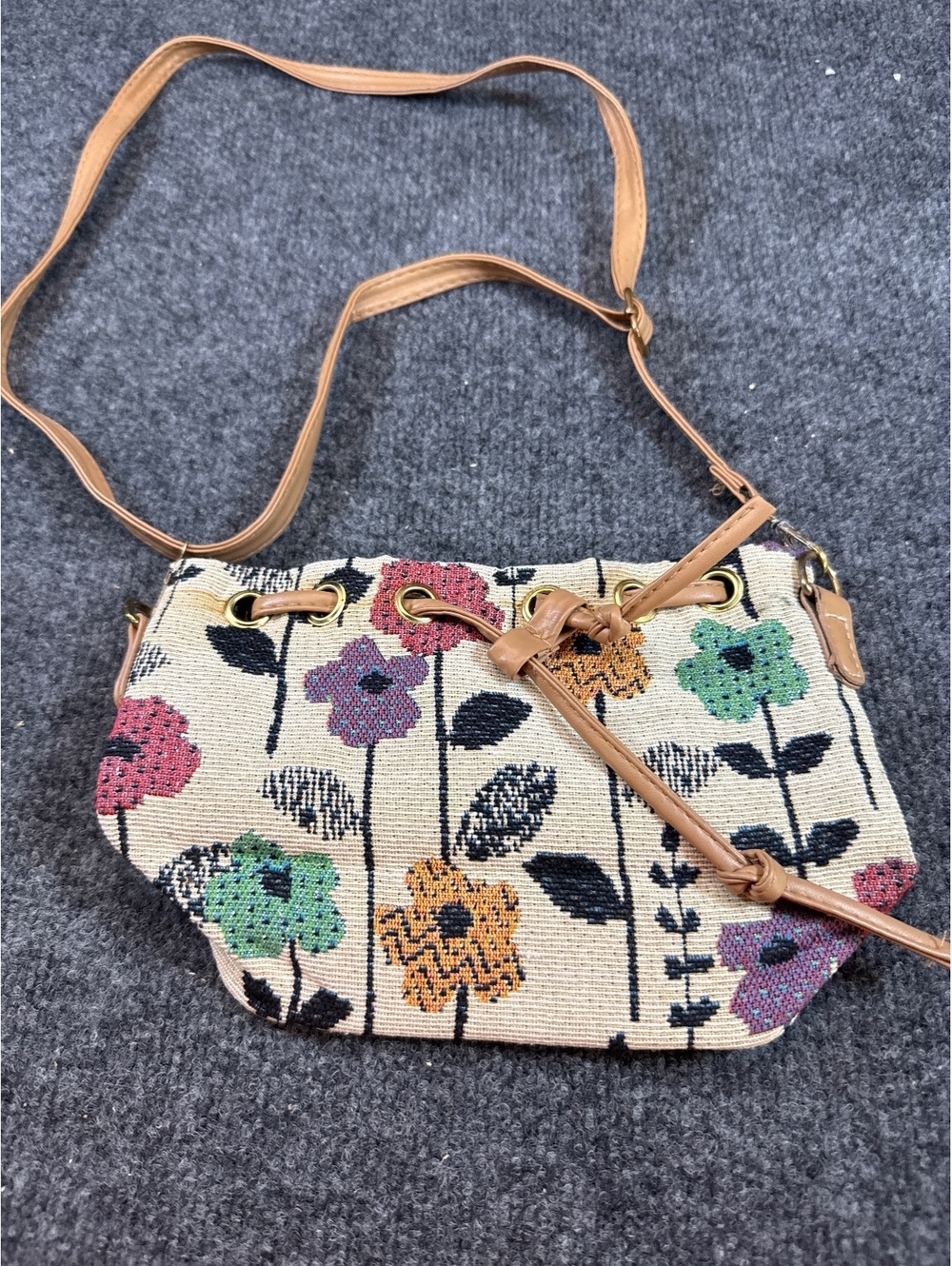 Women’s Floral Tapestry Drawstring Crossbody Bag Multicolor Bucket Purse